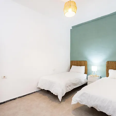 Home2book Charming With Interior Patio Apartment