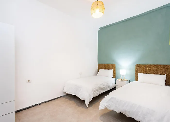 Home2book Charming With Interior Patio Appartement