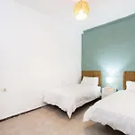 Home2book Charming With Interior Patio Appartement